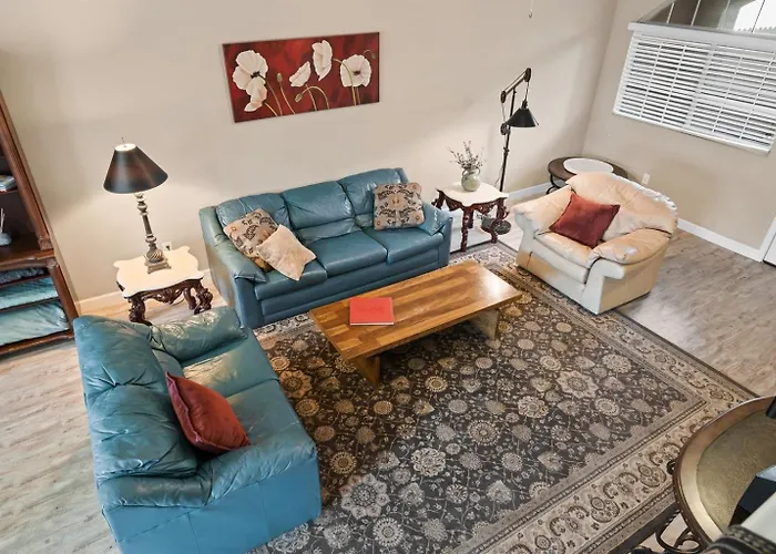 Upscale Min From Shopping And Restaurants * Mesa