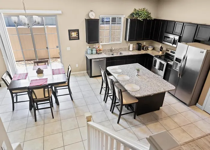 Holiday home Upscale Min From Shopping And Restaurants *