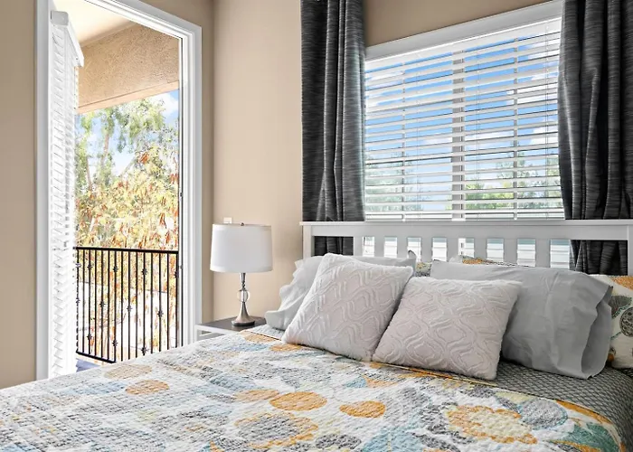 Holiday home Upscale Min From Shopping And Restaurants *