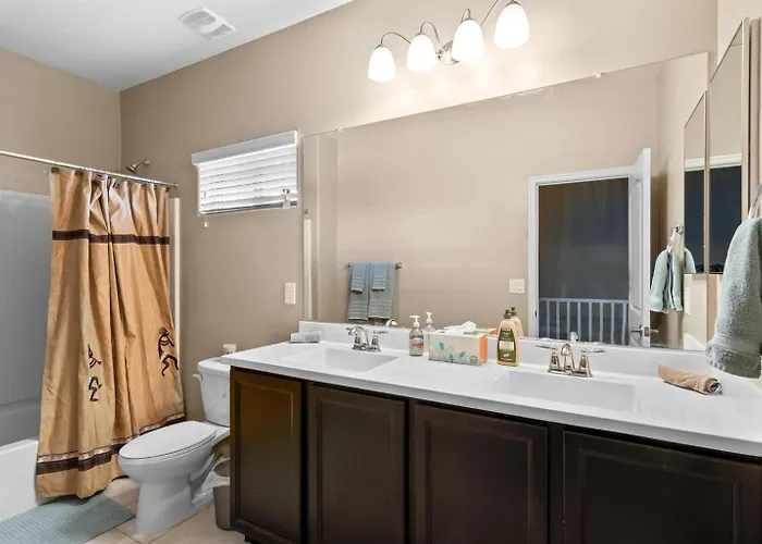 Holiday home Upscale Min From Shopping And Restaurants *